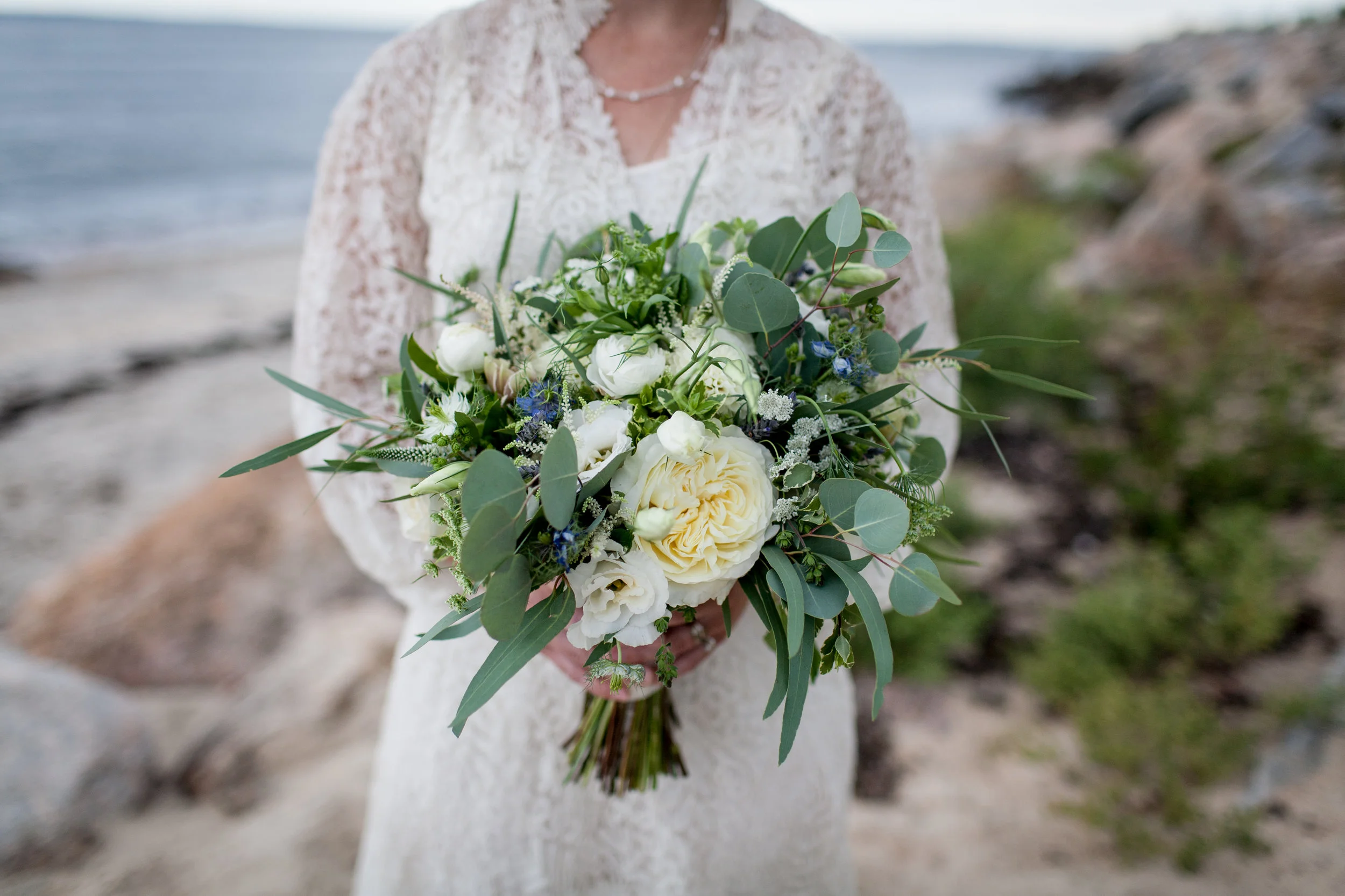  Hana Floral Design with Ashley Douglass Events, CT Wedding. Brookelyn Photography. 